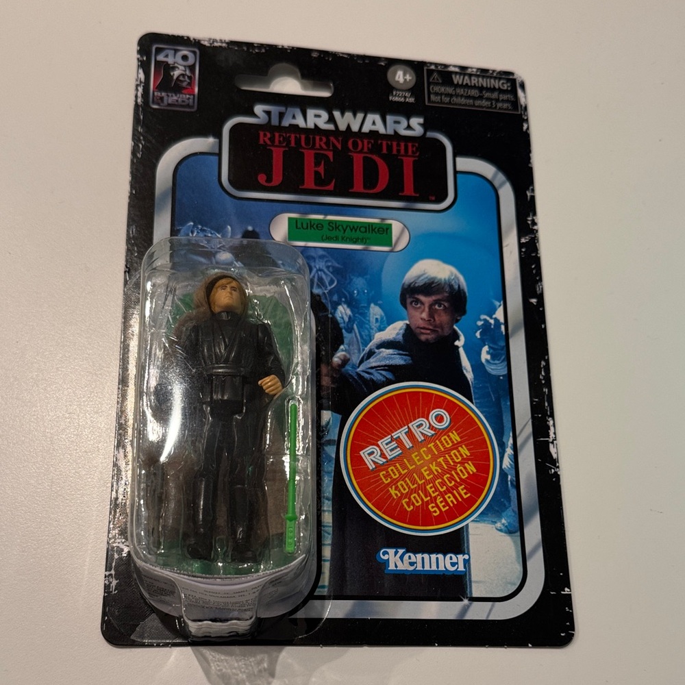 Hasbro Star Wars Luke Skywalker Action Figure - Black & Green